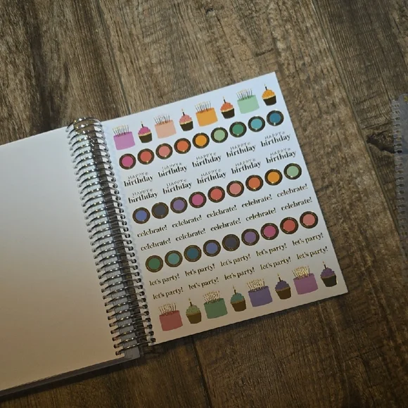 Erin Condren 2026 LifePlanner with Geometric Colors - Picture 5 of 6